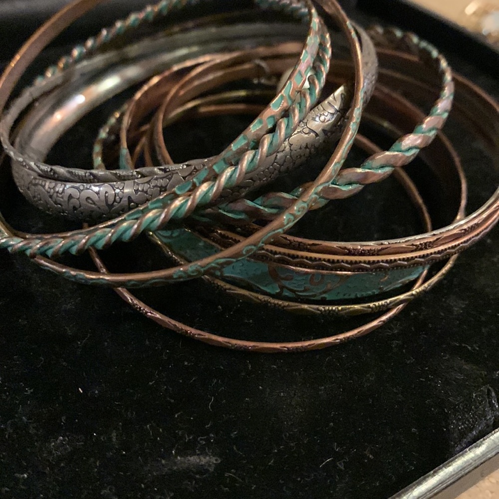 Bracelets - Picture 4 of 4